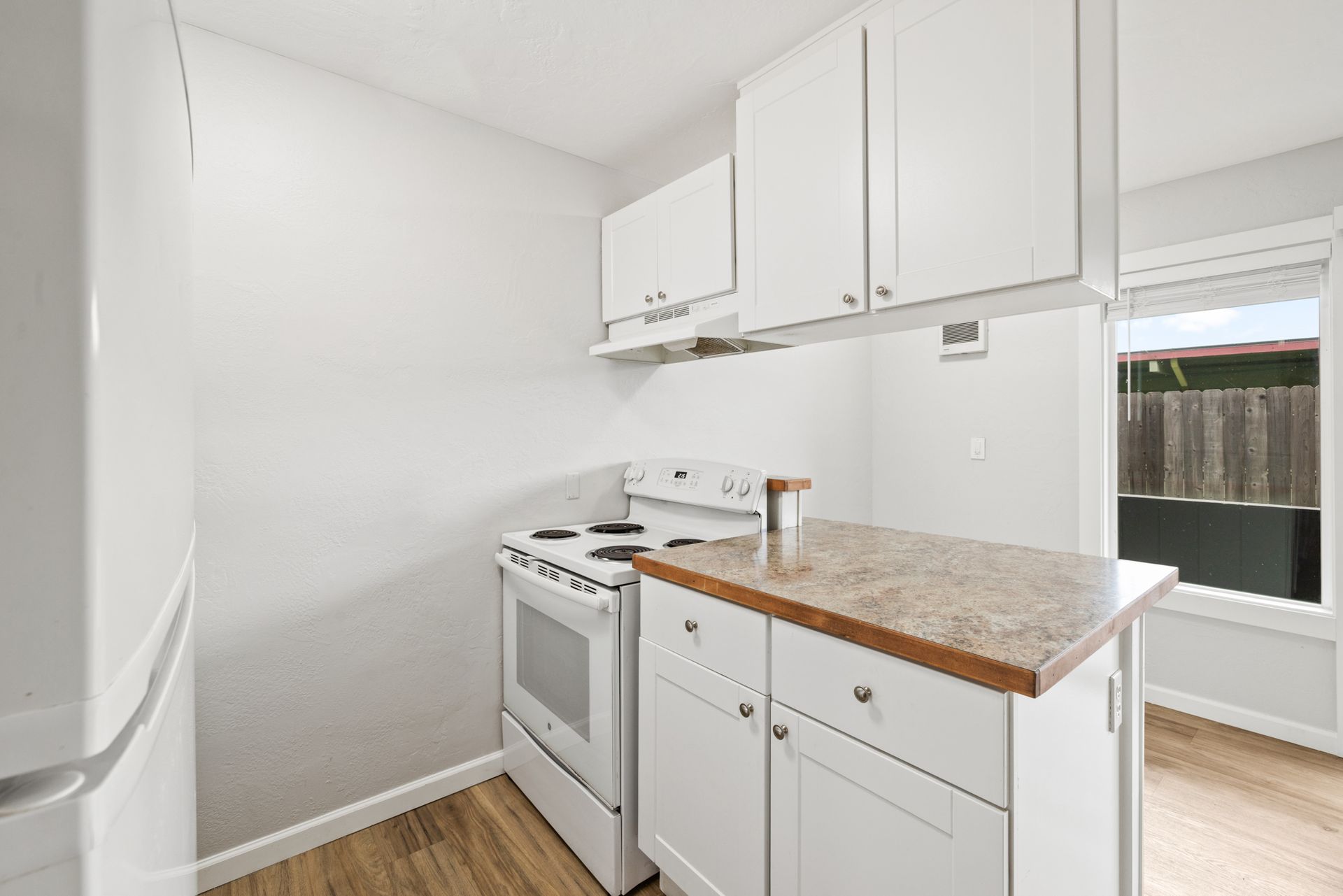 Port Angeles Apartment: 805 E 5th St