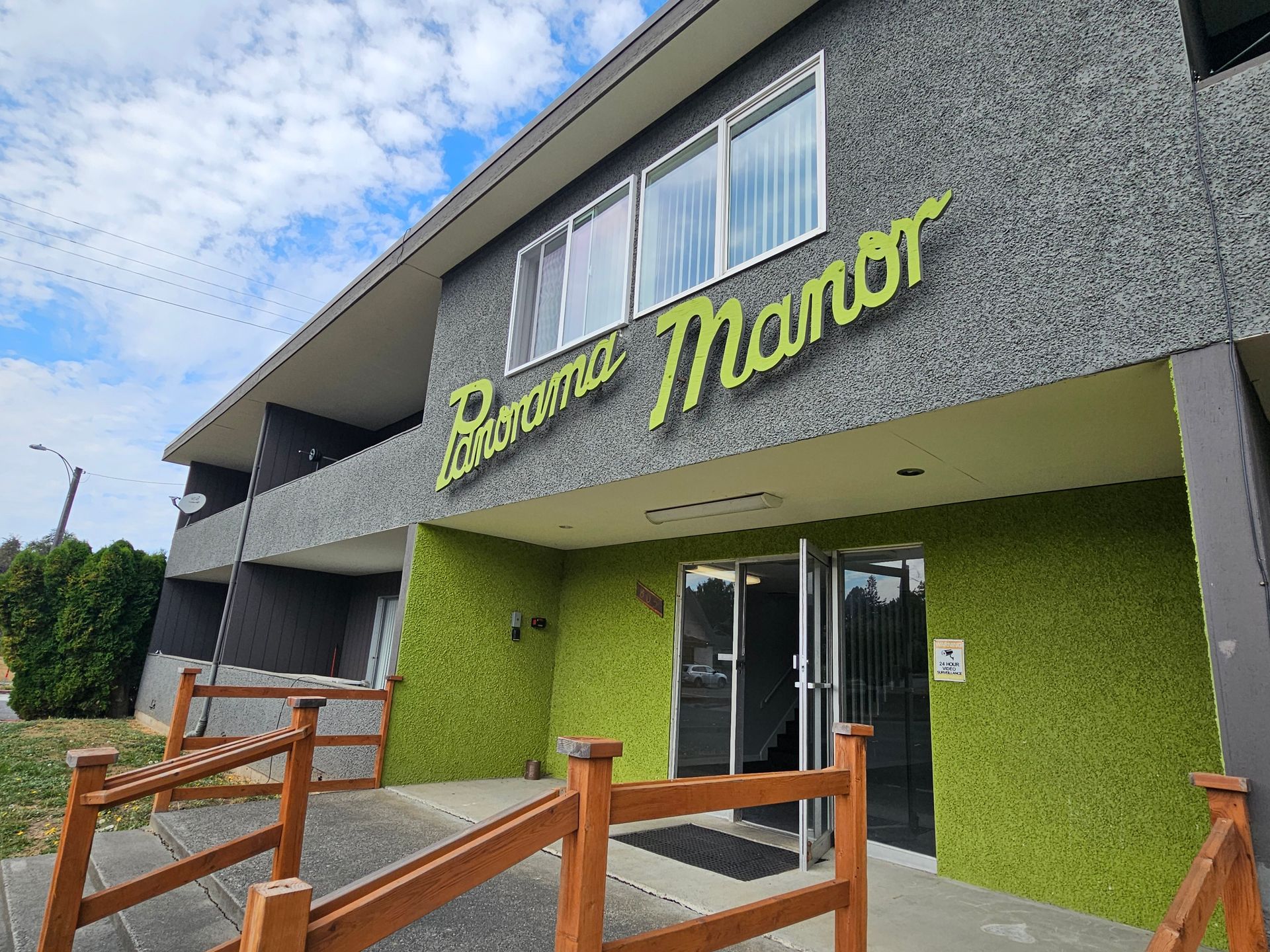 Port Angeles Apartment: 805 E 5th St