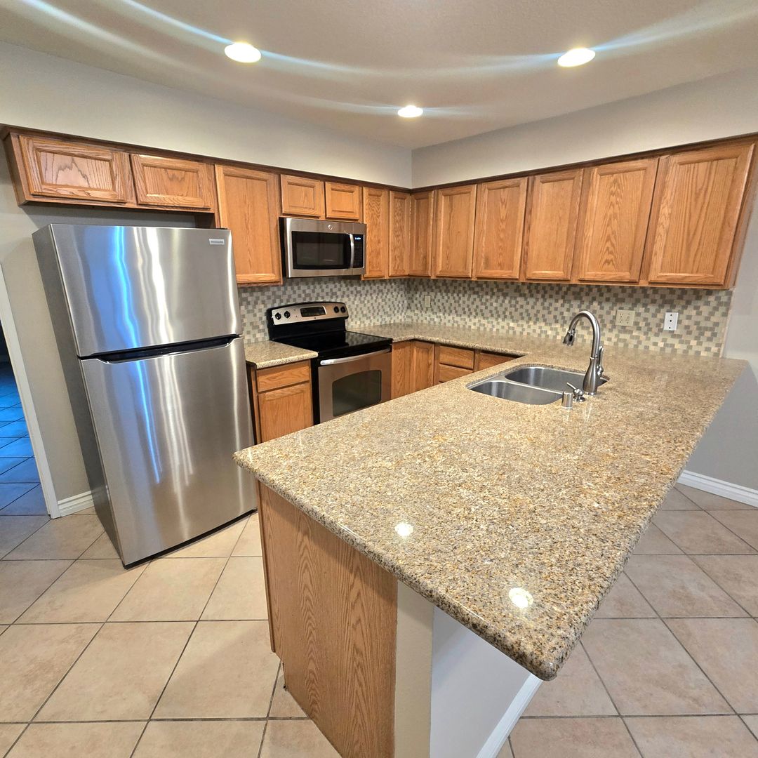 Westlake Village House: 1098 Glenbridge Circle