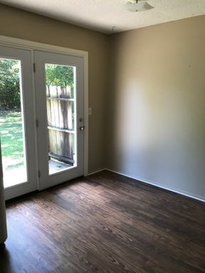 Betty Jo Duplex – photo 1
