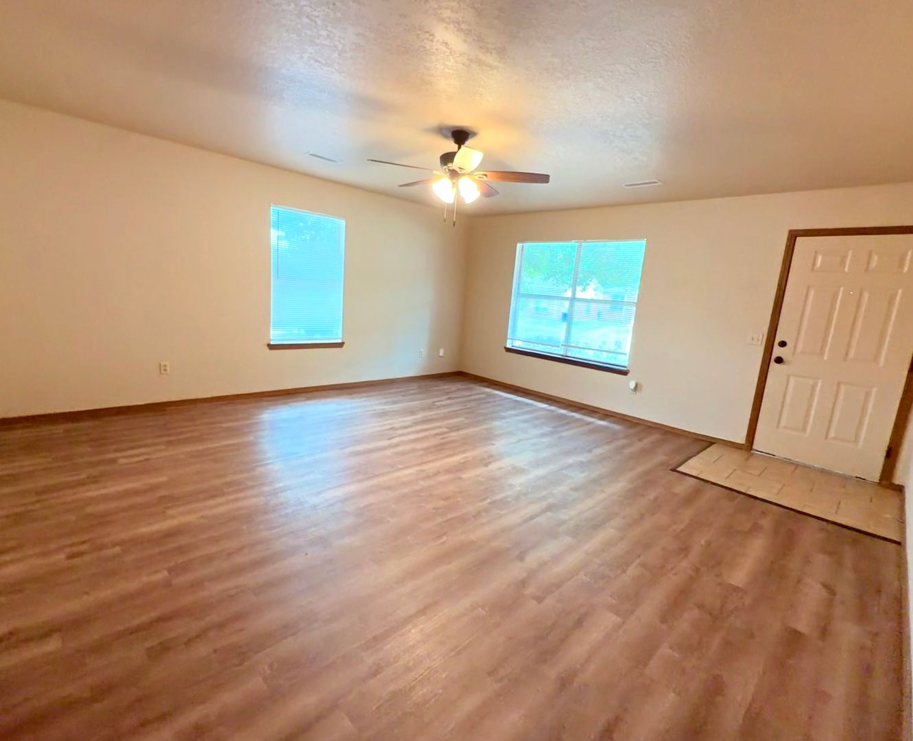 Fayetteville Apartment: Samantha/Yvonne/Sara/Mary