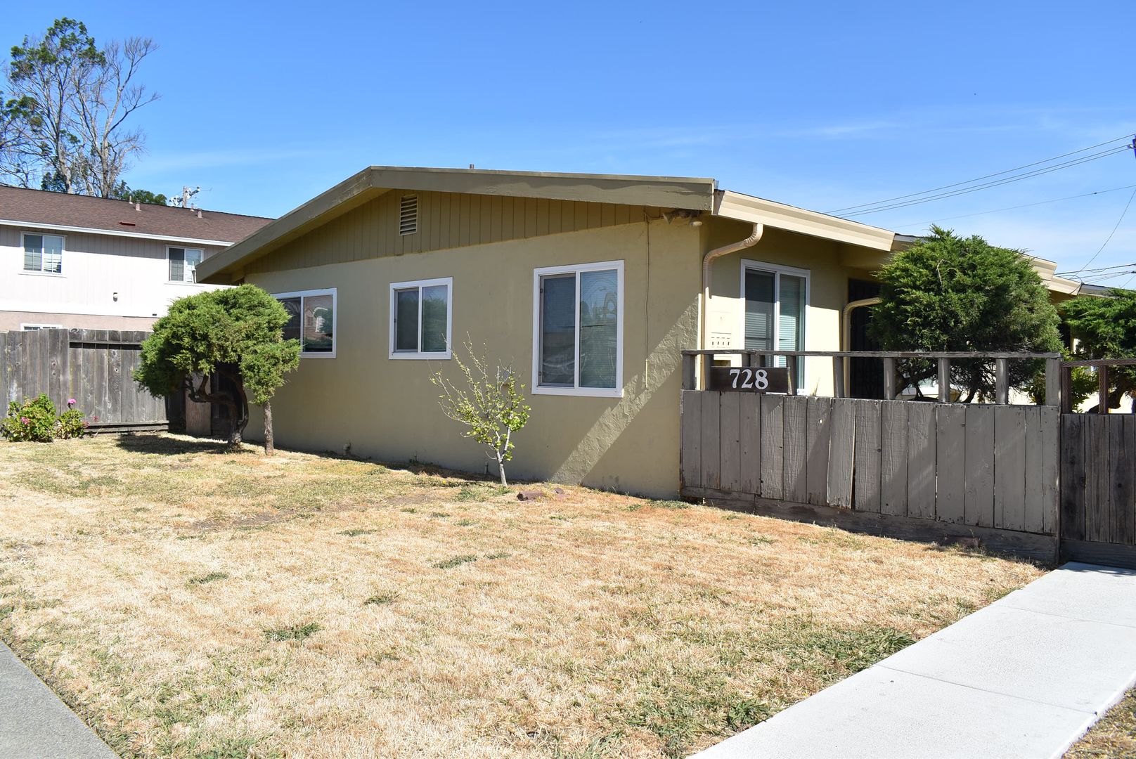 Fairfield Apartment: 728 Delaware Street