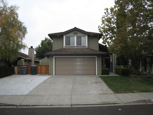 Vacaville House: 712 Oakvale Way