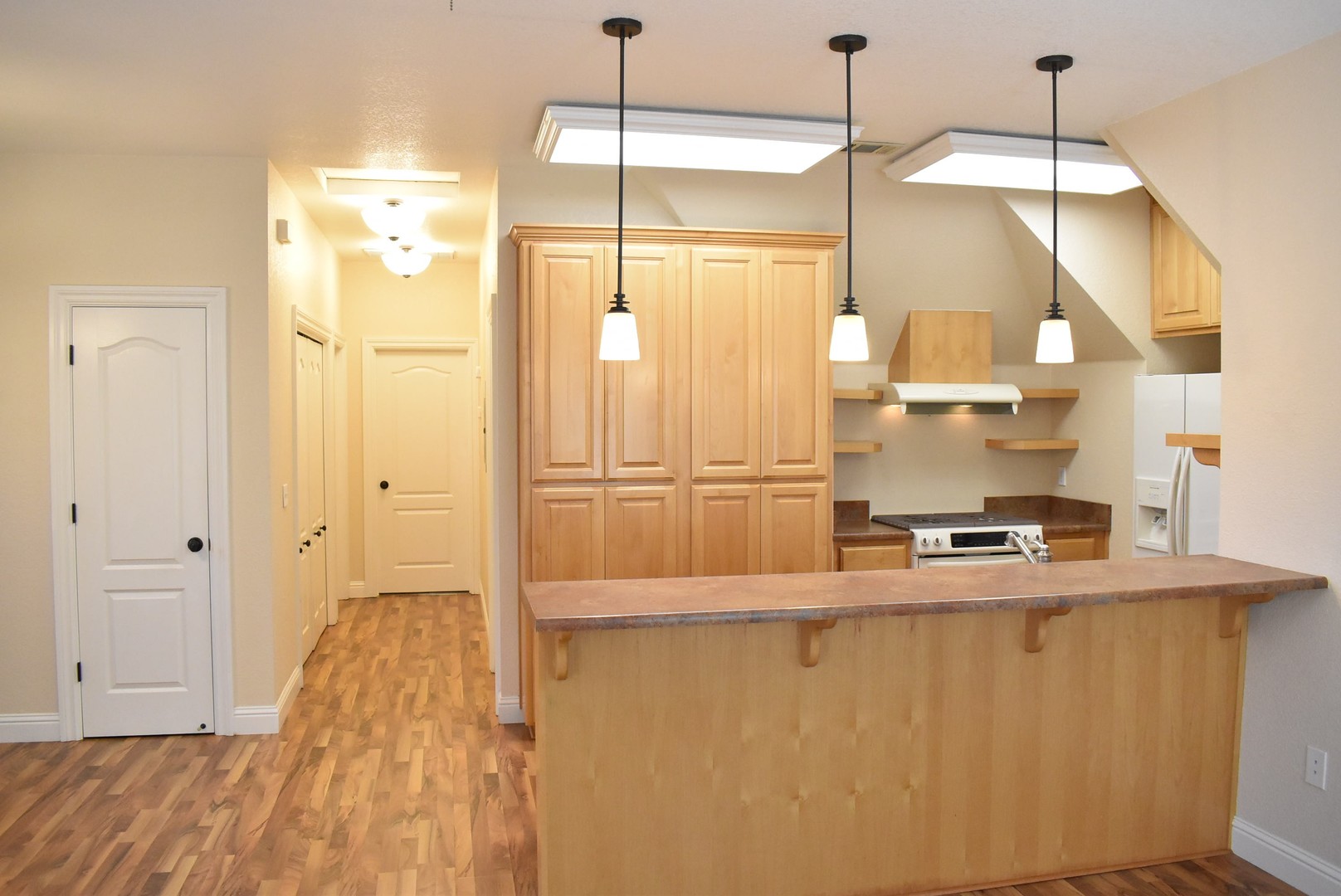 Vacaville Apartment: 400 Davis Street #C