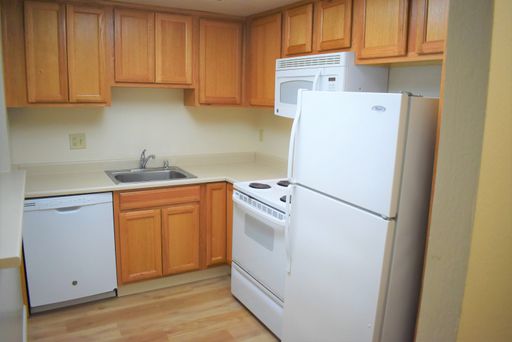 Upstairs unit overlooking Alamo Creek! – photo 1