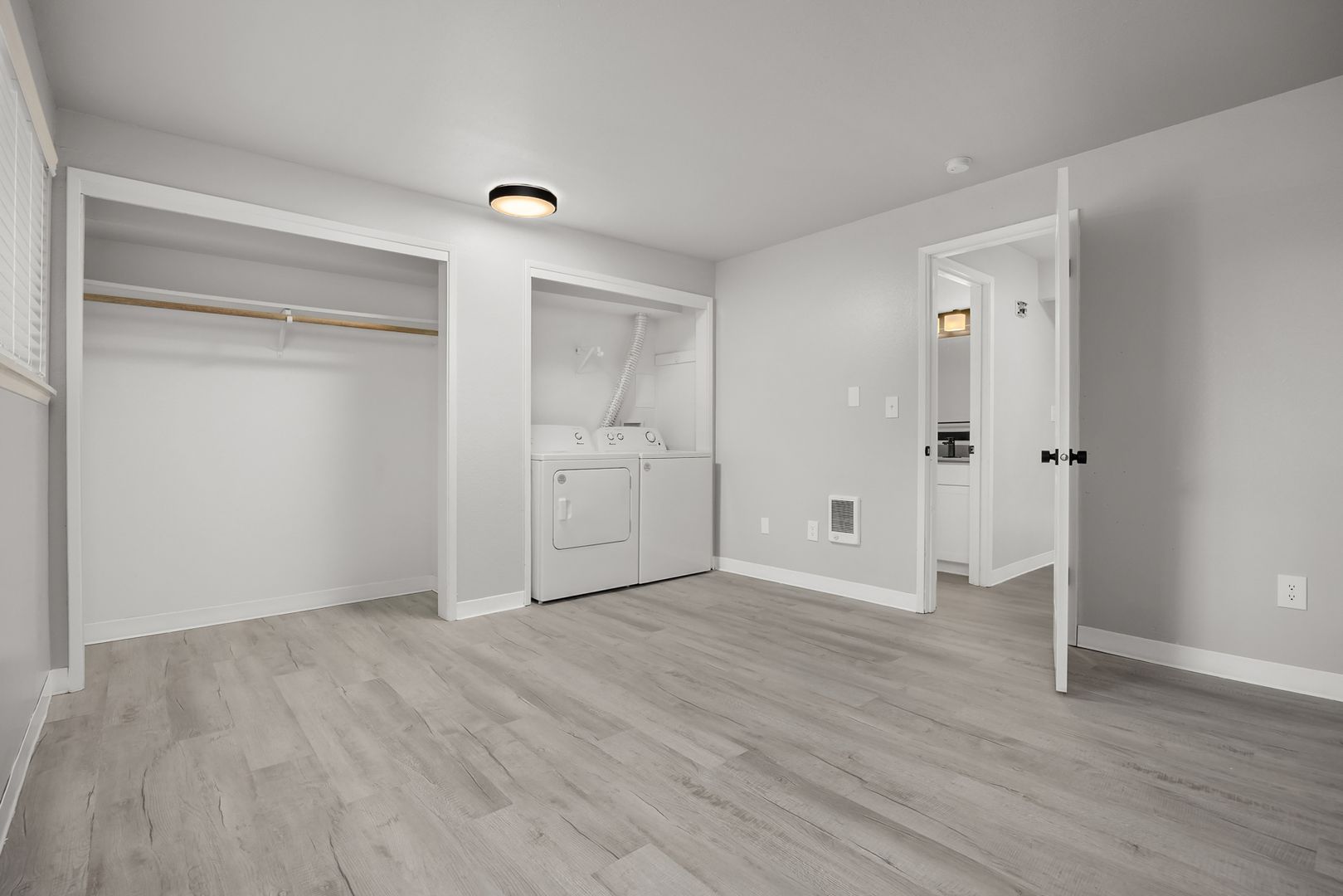Laundry room at Bridgeport Square (3 of 3)