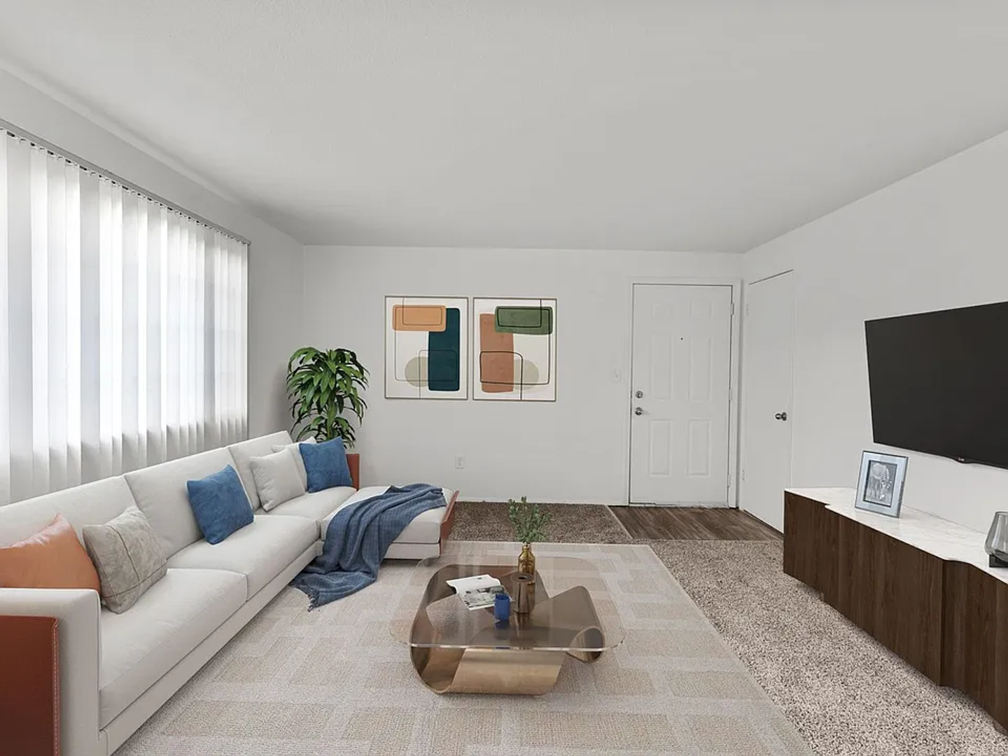Esquire Apartments 7 of 12