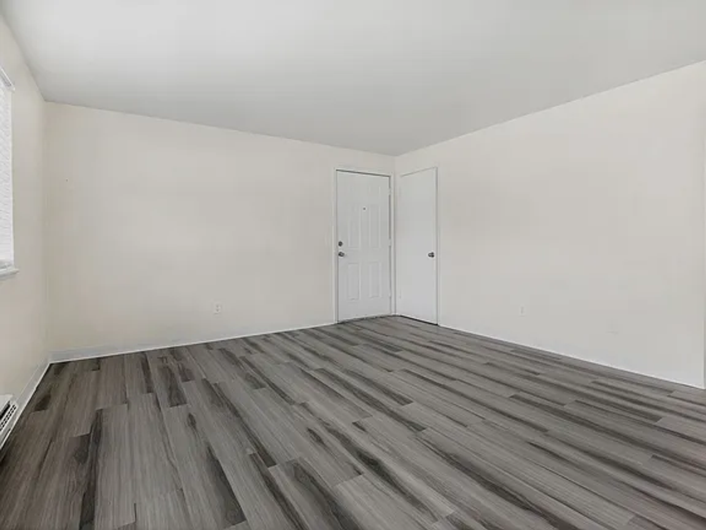 Esquire Apartments 12 of 12