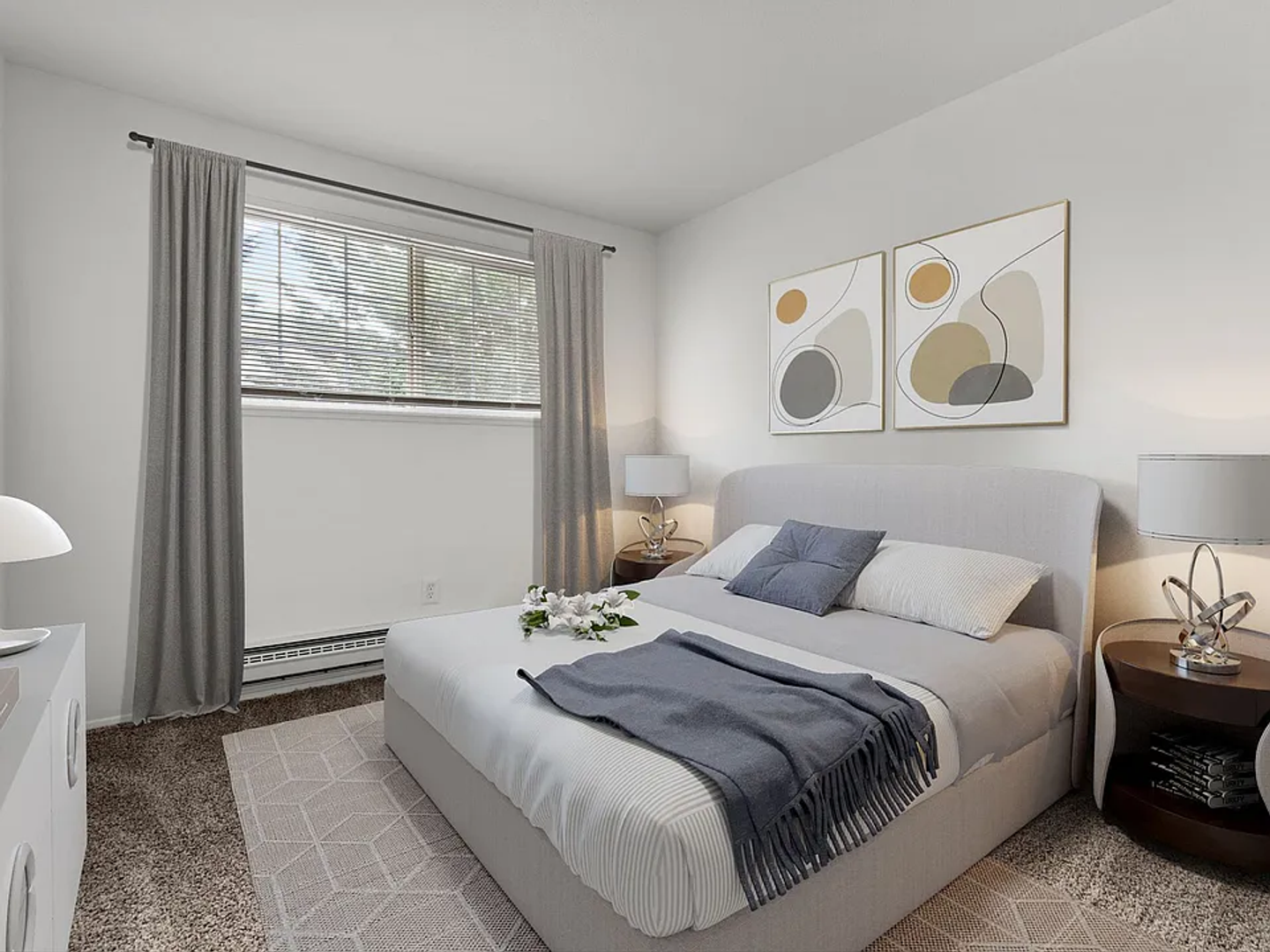 Esquire Apartments 9 of 12