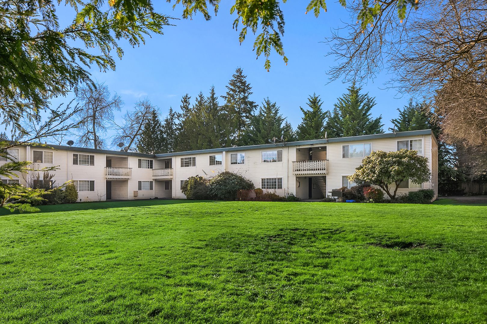 Puyallup Apartment: 344 7th St SE
