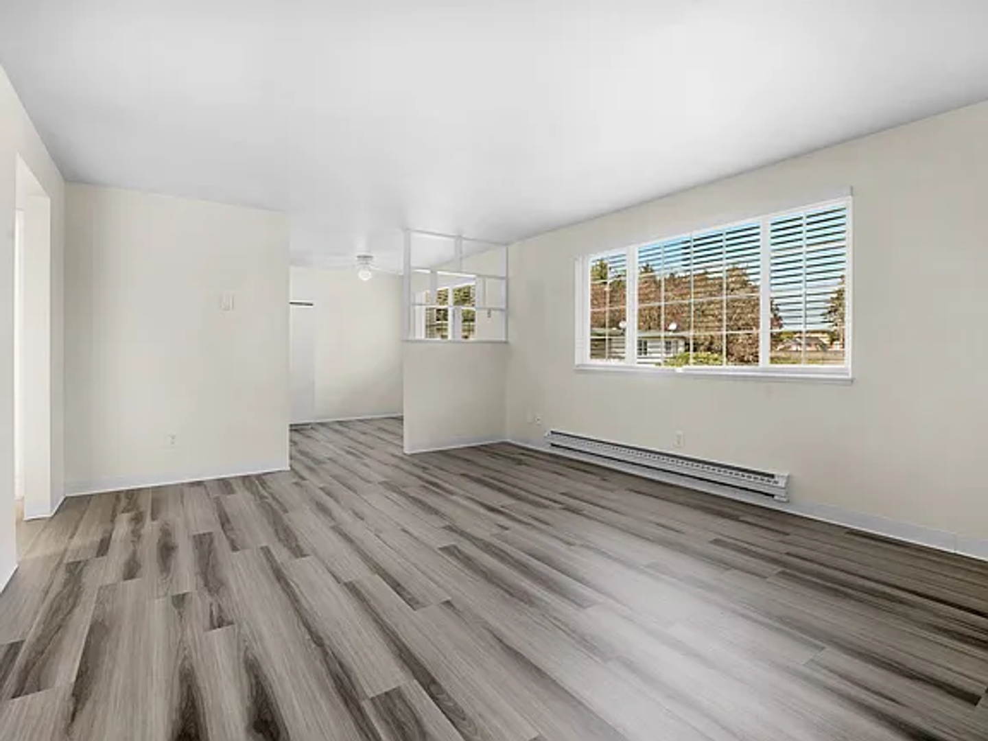 Esquire Apartments 11 of 12