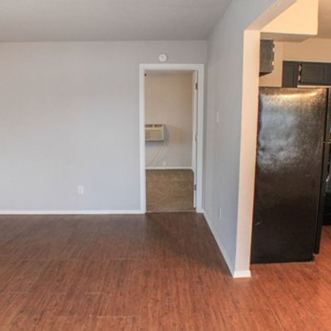 Oklahoma City Apartment: 616 SW 59