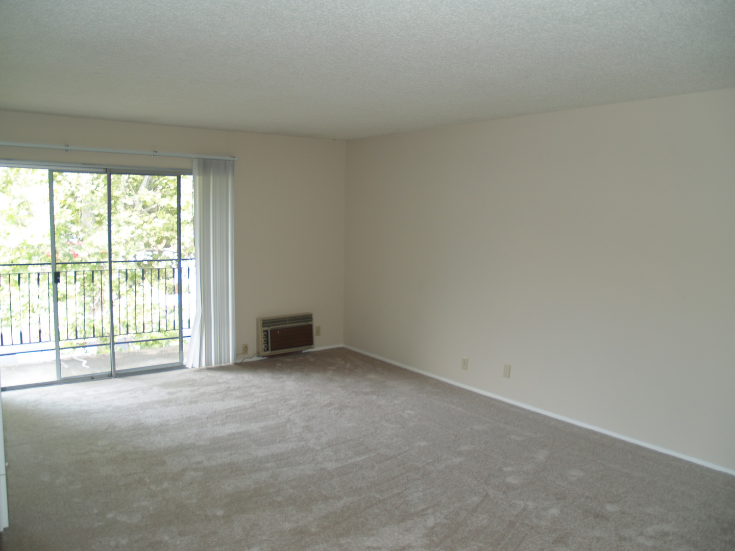 Dublin Apartment: 7491-95-99 Donohue Drive