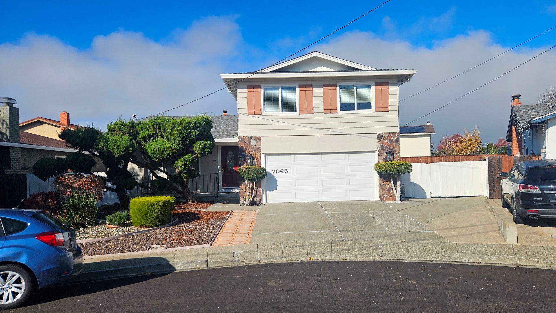 Dublin House: 7065 York Court