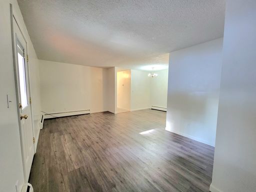 2BD/1BA Apt on Backloop, Long Term Lease