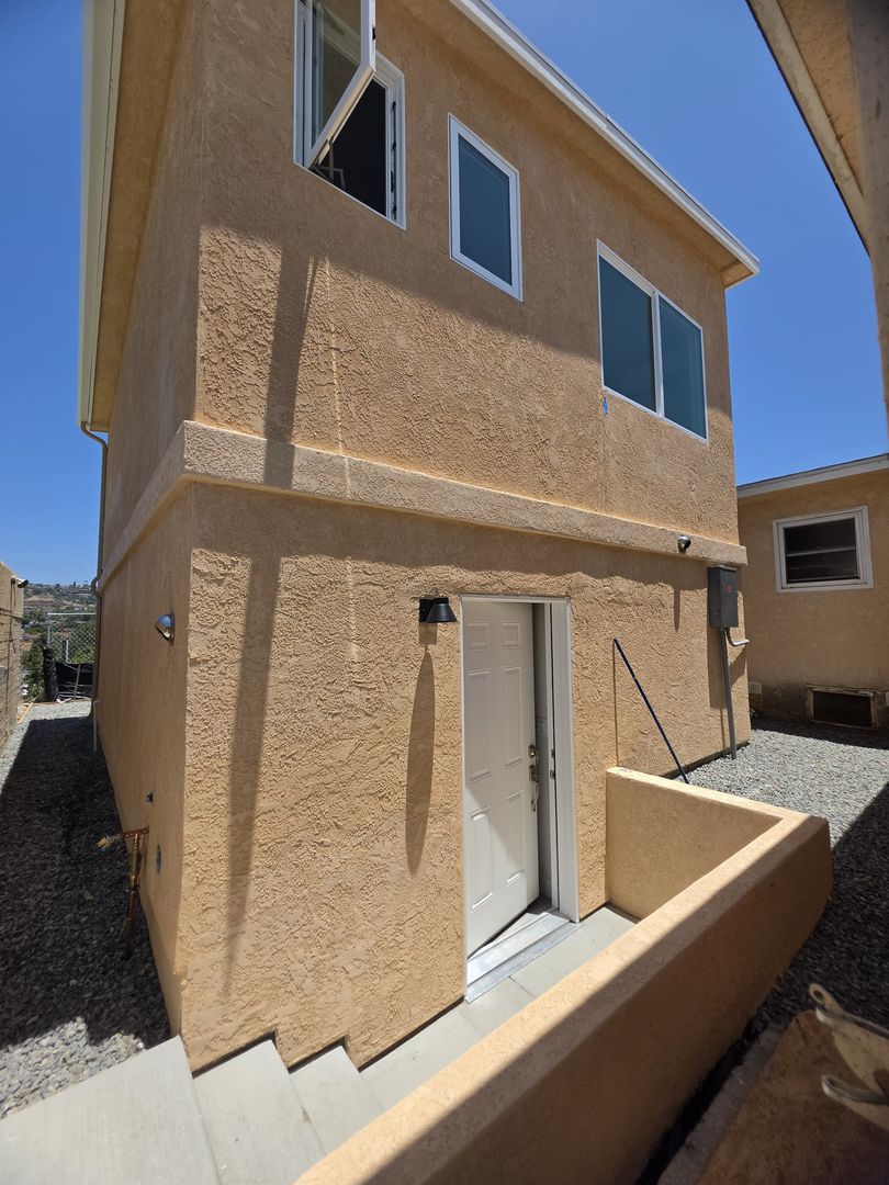 San Diego Apartment: 6328 Cleo St