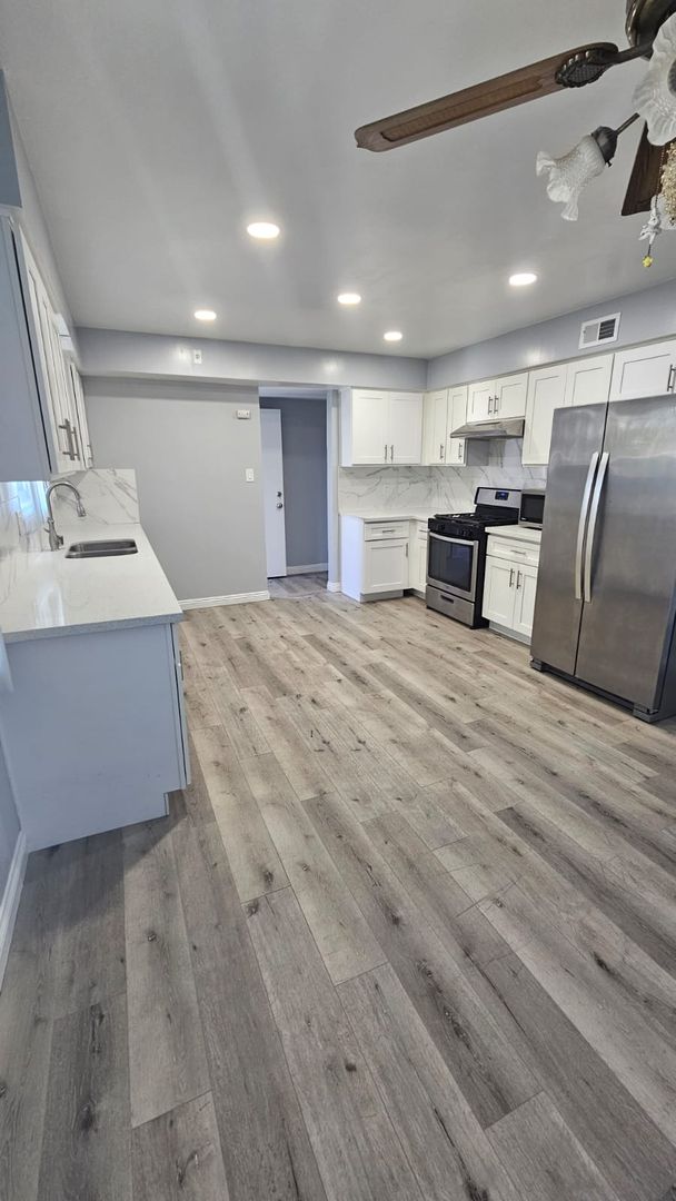 San Diego Apartment: 5073-5075 Leo St.