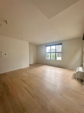 DOWNTOWN GEM | Modern Two-Level Loft with Private Patio & Rooftop Deck – photo 1