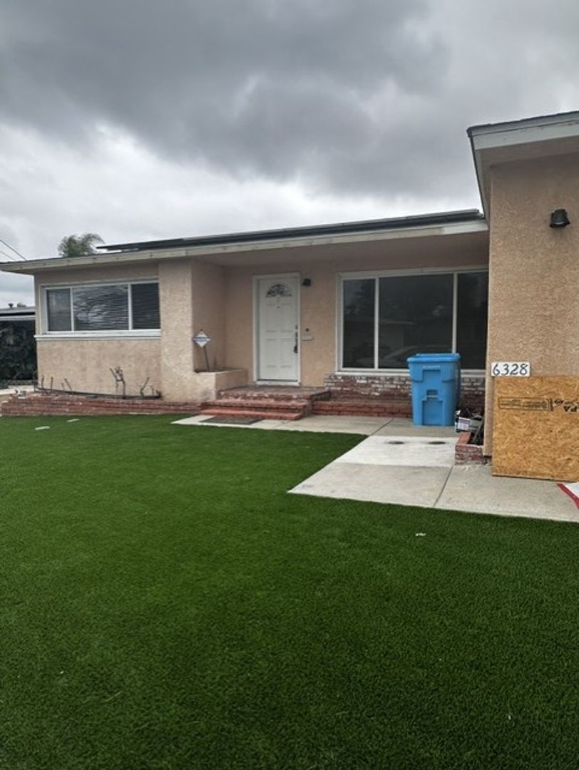 San Diego Apartment: 6328 Cleo St