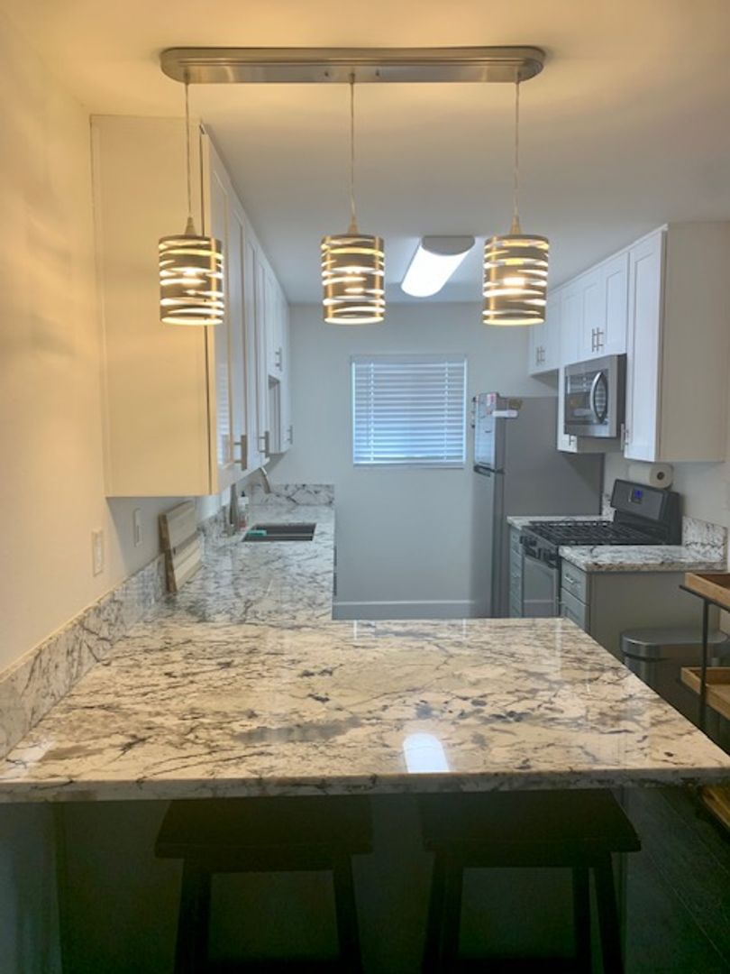 Imperial Beach Apartment: 1190 13th St