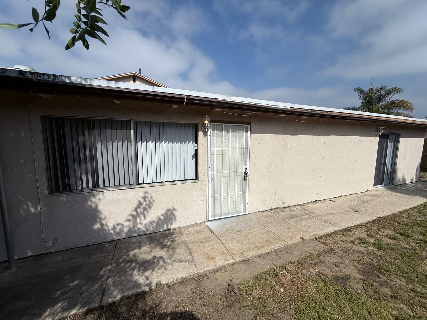 Chula Vista Apartment: 1561 Olive Avenue