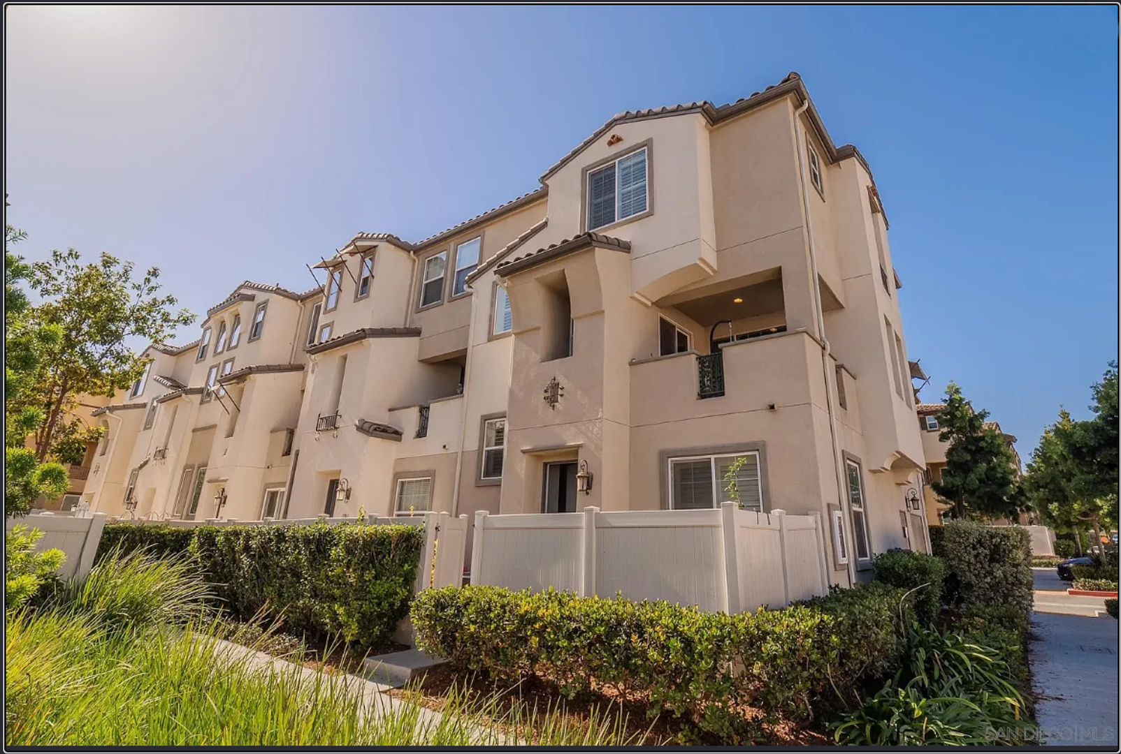 San Diego Townhome: 1701 Santa Gloria