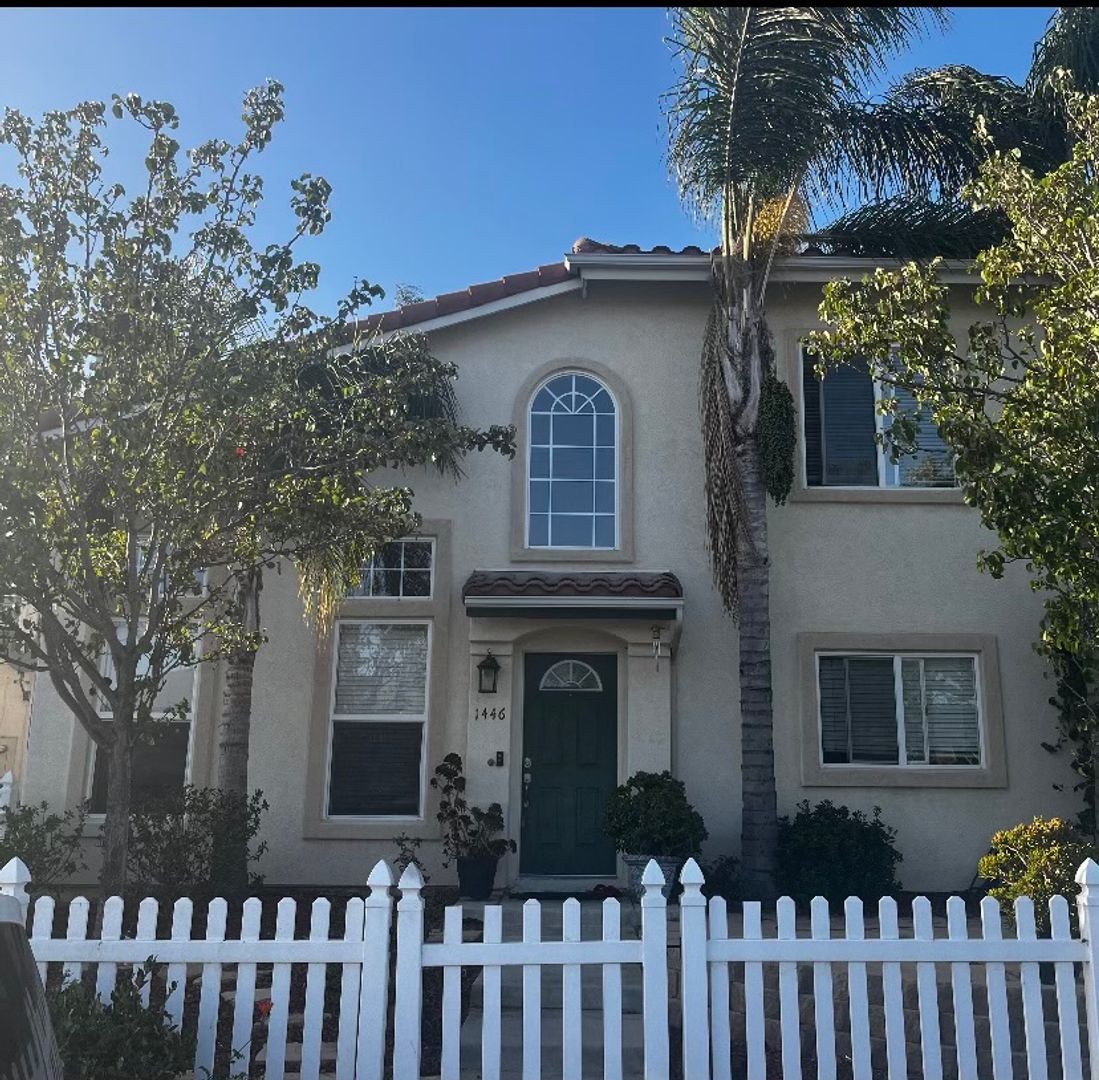 Imperial Beach House: 1446 Holly Ave