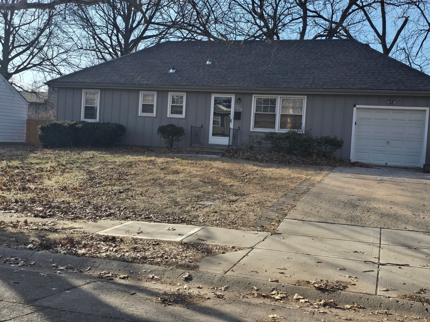 Kansas City House: 9942 McGee St