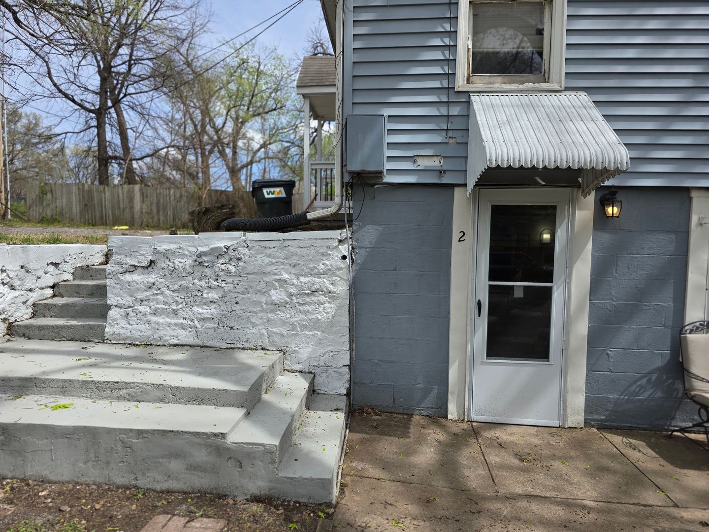 Independence Apartment: 10119 E Winner Rd