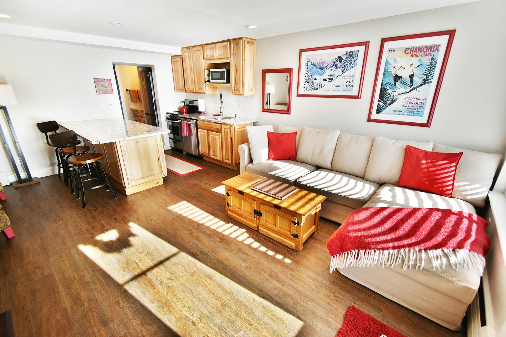 Dillon Condo: Yacht Club 29