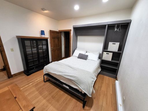 Listing photo thumbnail