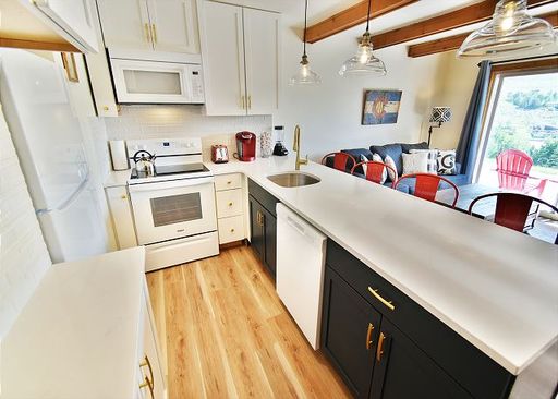 Listing photo thumbnail