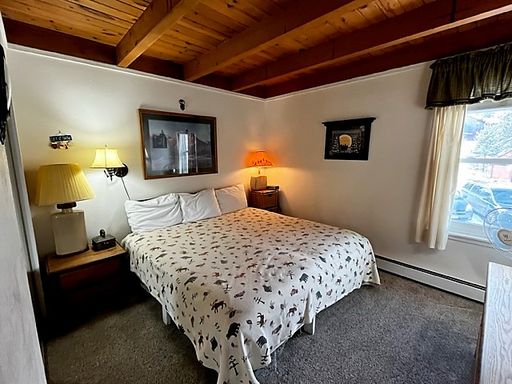 Listing photo thumbnail