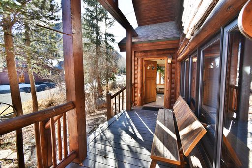 Listing photo thumbnail