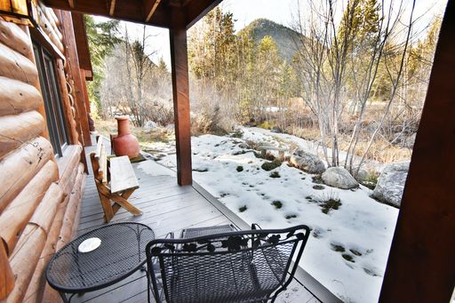Listing photo thumbnail