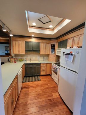 Listing photo thumbnail