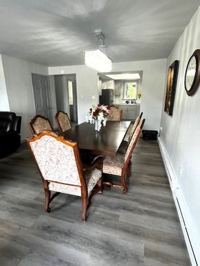 Listing photo thumbnail