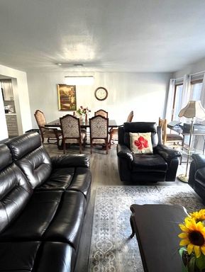 Listing photo thumbnail