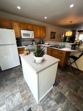 Listing photo thumbnail