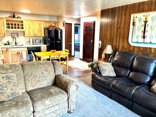 Listing photo thumbnail