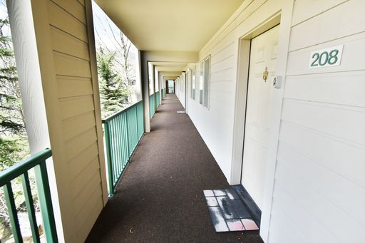 Listing photo thumbnail