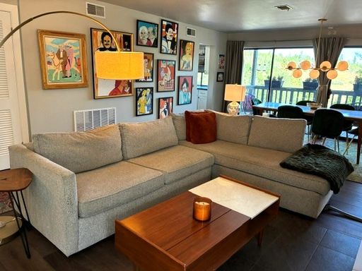 Listing photo thumbnail