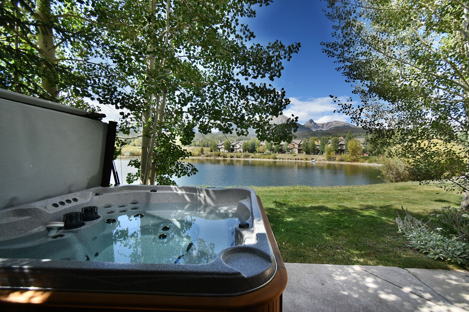 Silverthorne Townhome: 172 Robin Drive