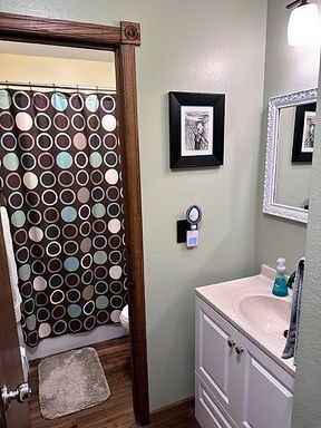 Listing photo thumbnail