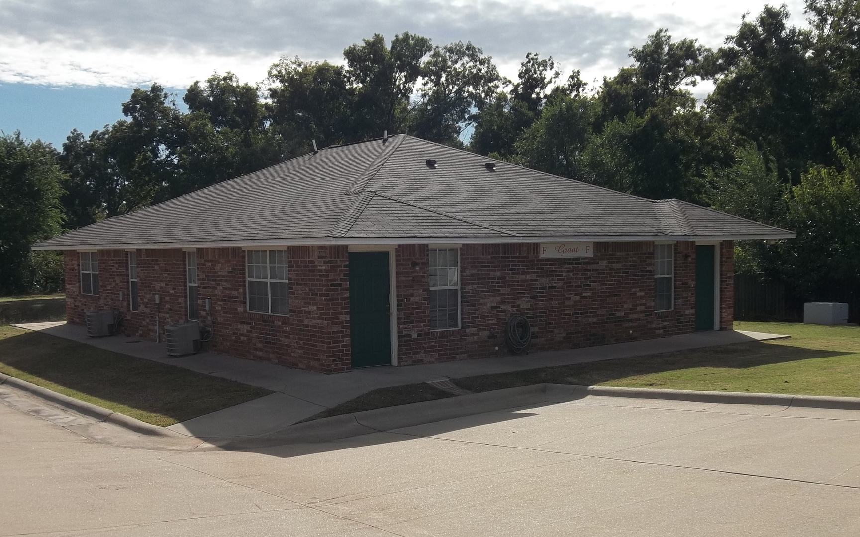 Stillwater Apartment: 120 S. Burdick St.