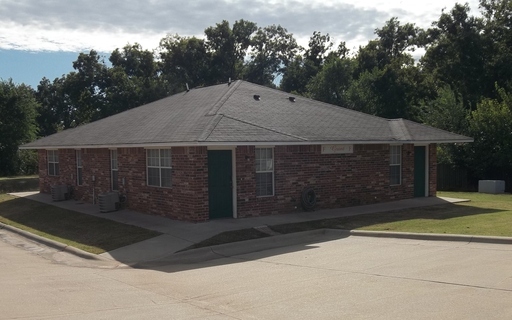 Stillwater Apartment: 120 S. Burdick St.