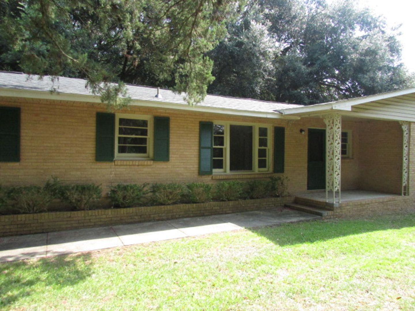 Wedgefield House: 5855 Cane Savannah Rd