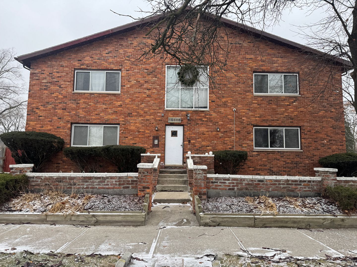 Detroit Apartment: 15800 Hubbell Street