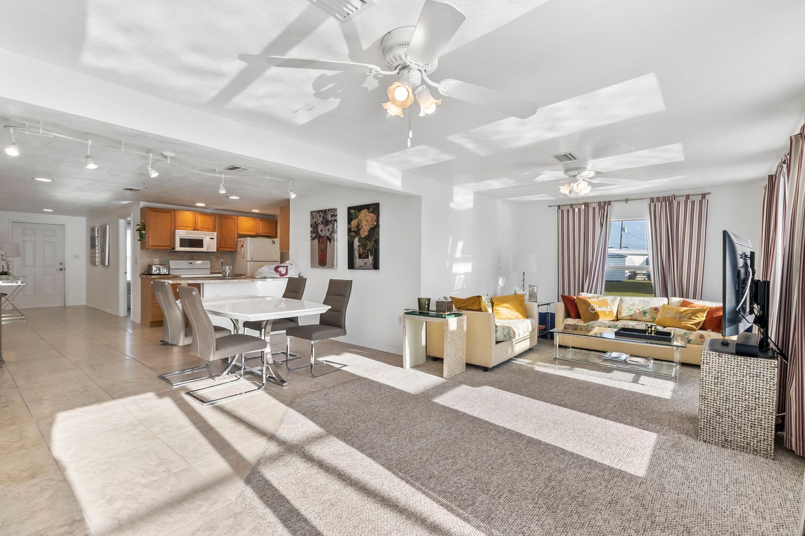 Port Charlotte House: 177 Dartmouth Drive NW