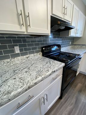 Gleneagle Apartments, Columbia, SC - 2 Bed / 1.5 Bath Townhome (Renovated) – photo 1